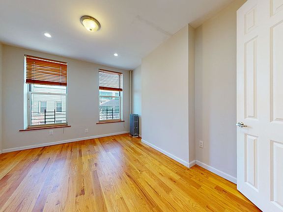 3rd image of 57 Newell St APT 3R