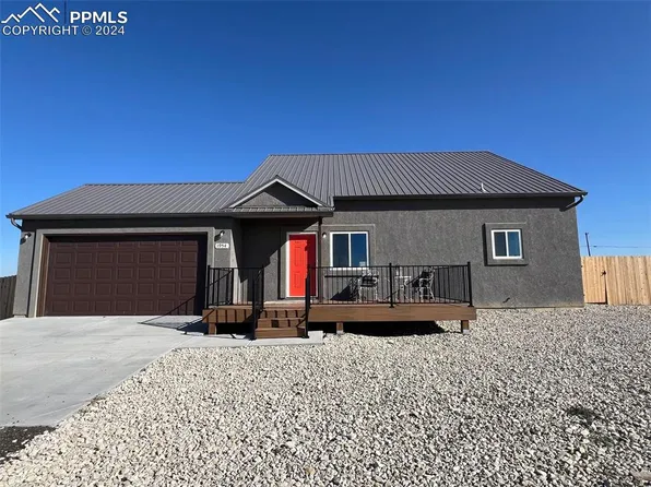 1954 E Frying Pan Dr, Pueblo West, CO 81007