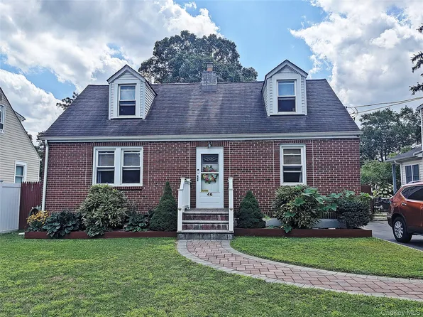 46 E 19th Street, Huntington Station, NY 11746