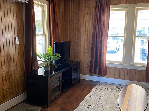 3rd image of 1936 1/2 Las Palmas Dr