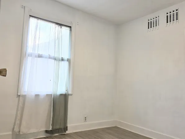 265 18th Street image 6 of 10