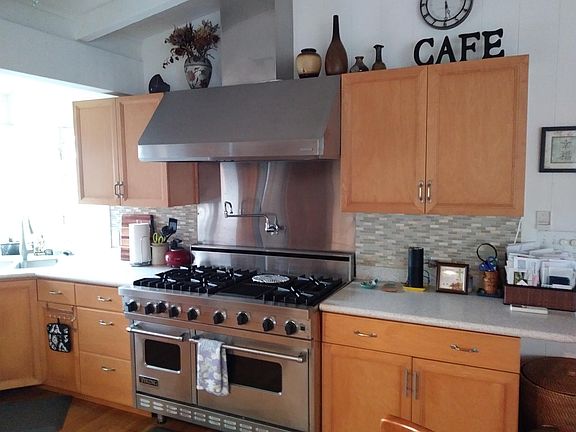 Upscale stainless appliances