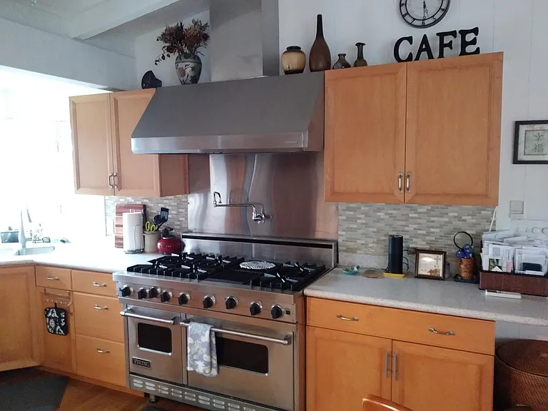 Upscale stainless appliances
