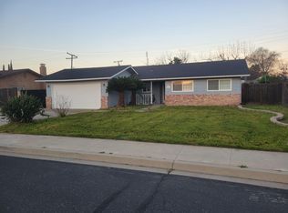 2445 S Memory Street, Visalia, CA 93277