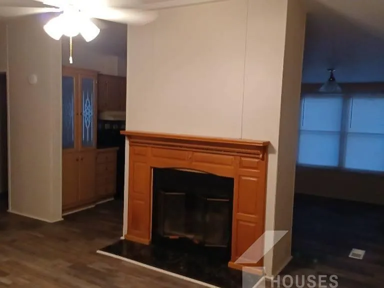 10 Melodyaire Ct — Photo 2