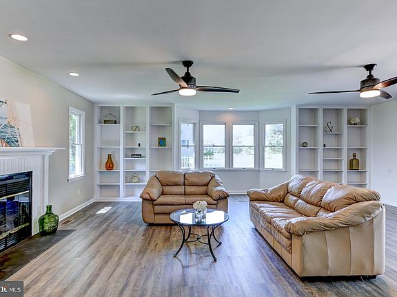 4th image of 14 Pleasant Dr