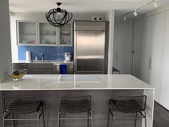 2nd image of 1660 N Lasalle St #1512