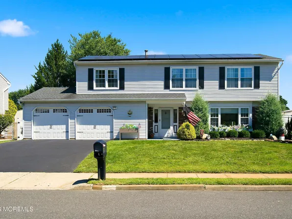 46 Hedgewood Road, Howell, NJ 07731