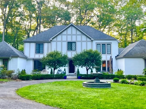 7 Valley Ridge Farm, Chagrin Falls, OH 44022