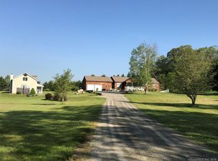 214 Packerville Rd, Plainfield, CT 06374