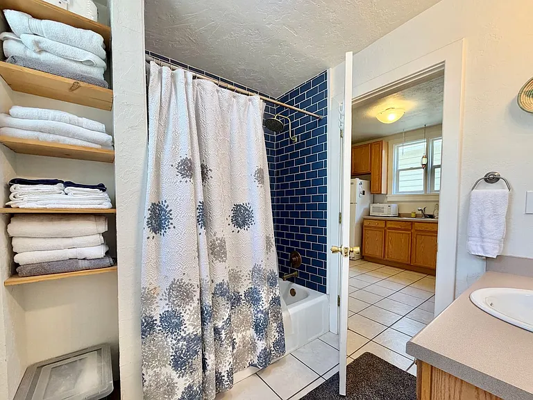725 S Windsor St — Photo 13