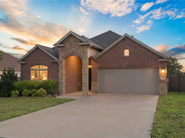 520 Oak Run Ln, Cave Springs, AR 72718