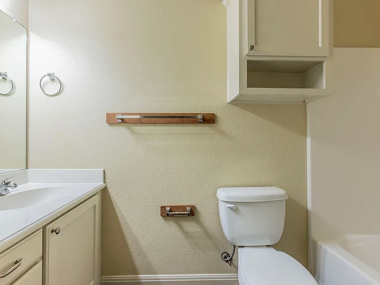 109 Meadow Park Cir — Photo 12