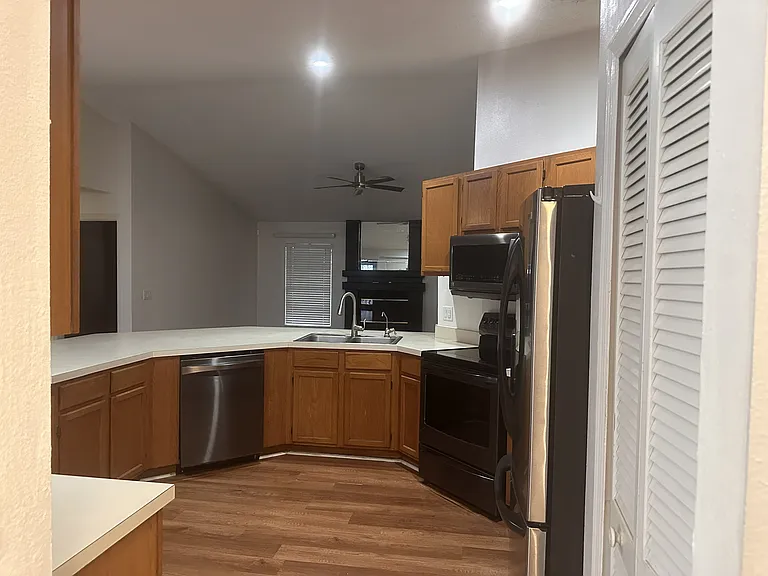 1913 Alafia Oaks Dr — Photo 5