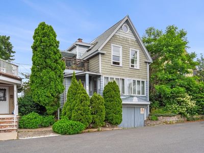 95 Bay View Ave, Salem, MA, 01970