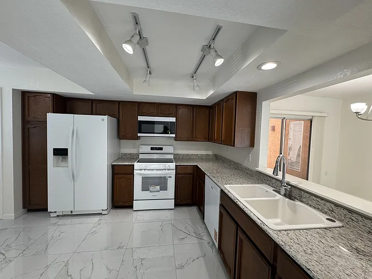 4750 E Placita Elegante — Photo 11