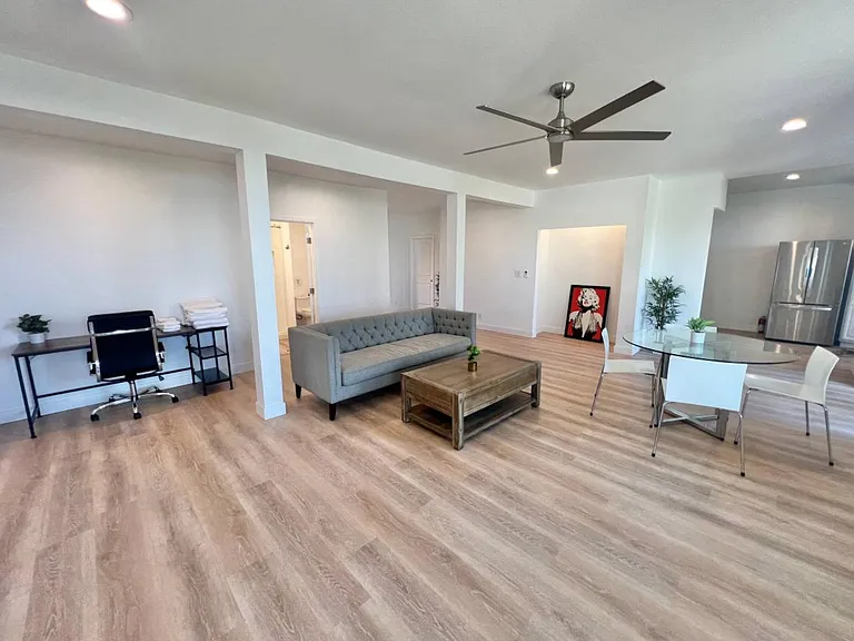 1053 De Garmo Dr — Photo 20