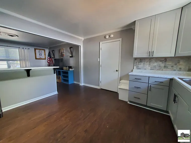 2104 Brantley Ave — Photo 8