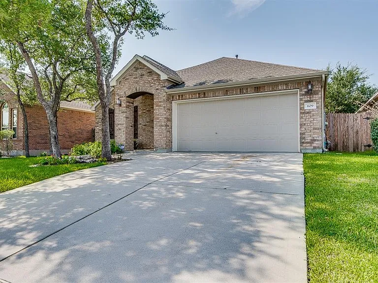 609 Walsh Hill Trl — Photo 1