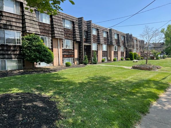 454 Market St APT 35