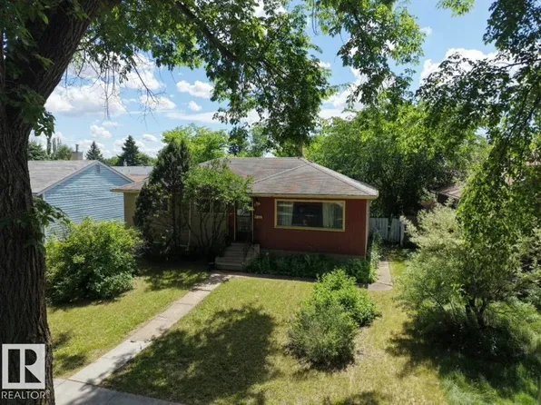 8719 67th Ave NW, Edmonton, AB T6E 0M9