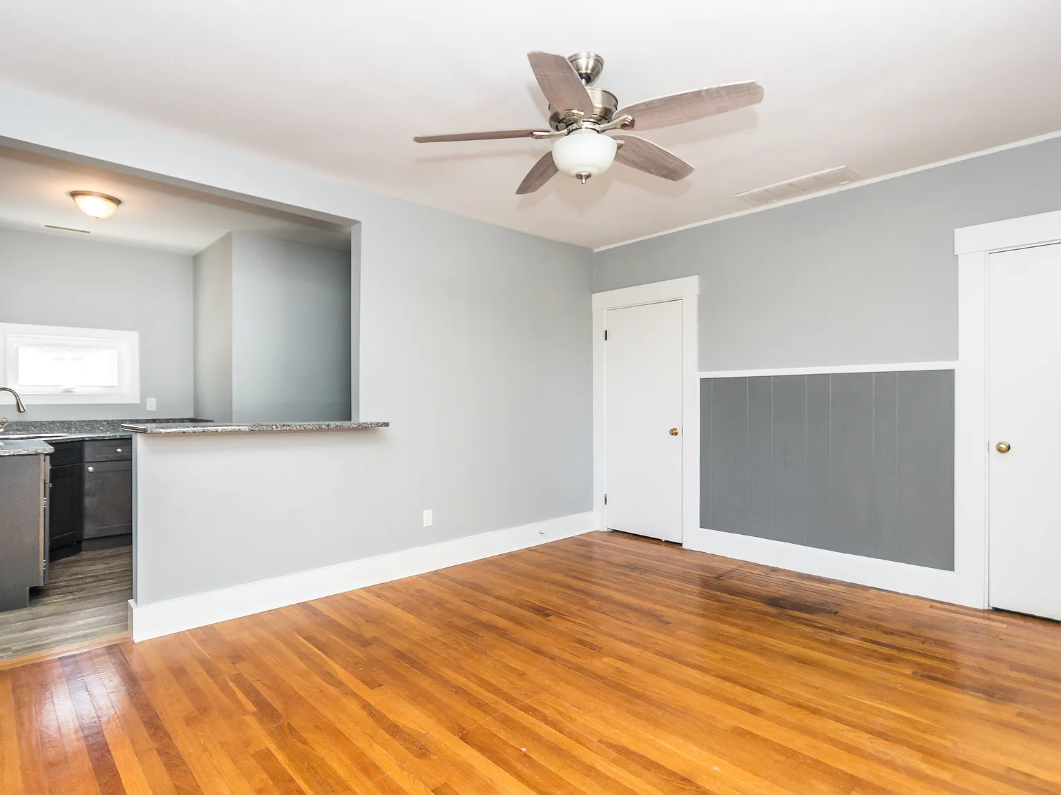 1 bed, 300 sqft, $1,500 — Photo 2
