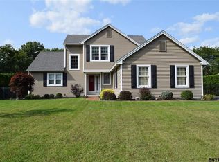 510 Nathaniel Dr, Schenectady, NY 12303