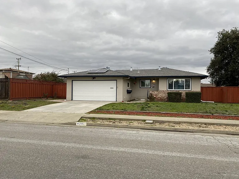 4241 Stanley Ave — Photo 1
