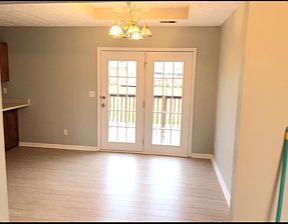 3rd image of 107 Winchester Ct
