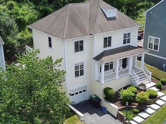 2nd image of 1102 Saint Charles Ct