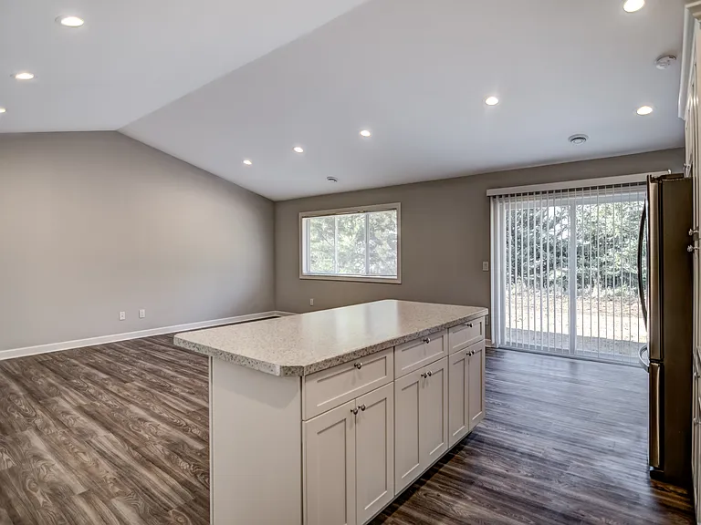 1624B Gunston Dr — Photo 15