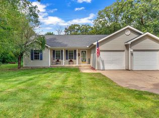 9858 W Rustic Dr, Demotte, IN 46310