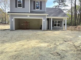 153 Sandalwood Dr, Spring Lake, NC 28390