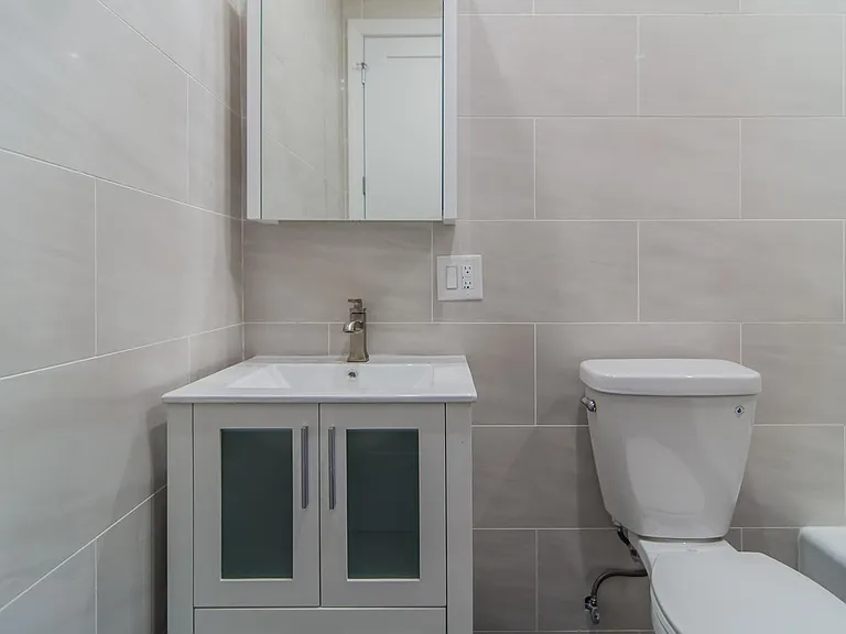 318 Washington St #4R — Photo 10