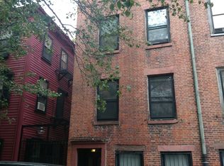29 Pinckney St #2, Boston, MA 02114