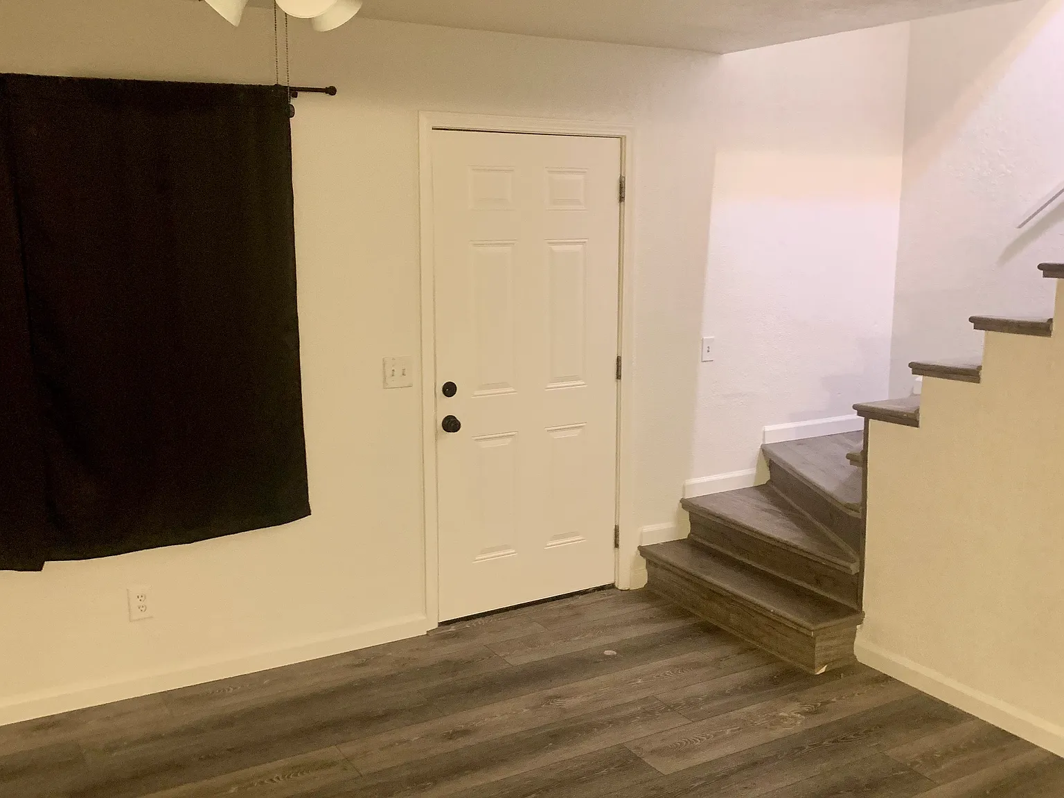 2 bed, 1100 sqft, $1,750 — Photo 1