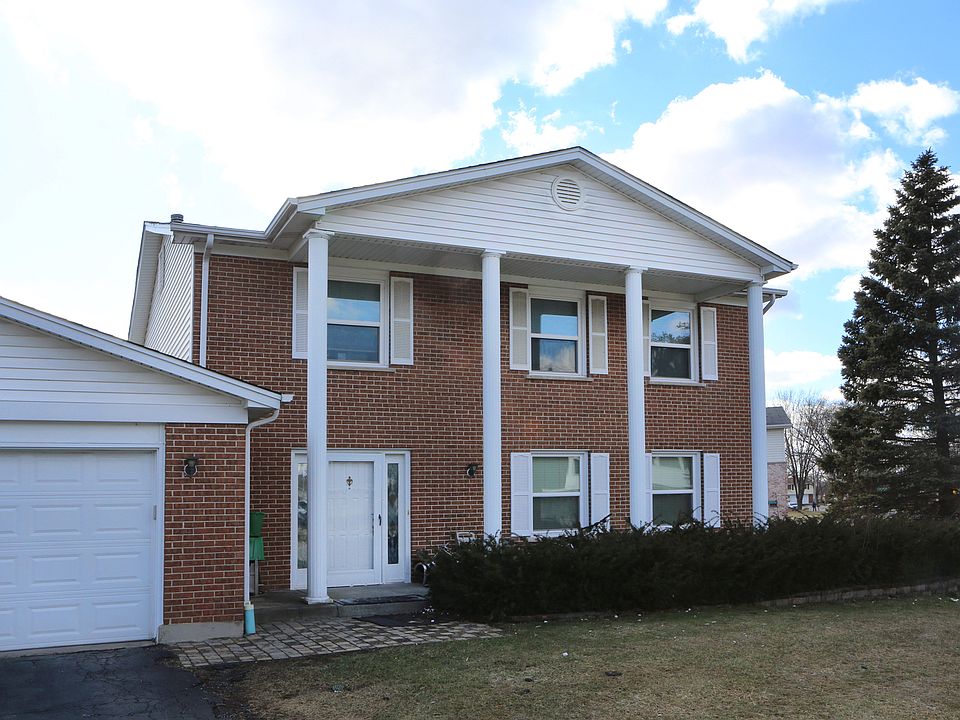 1st image of 1875 Shorewood Dr W