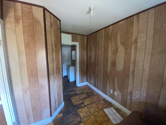 5th image of 310 W Patterson St