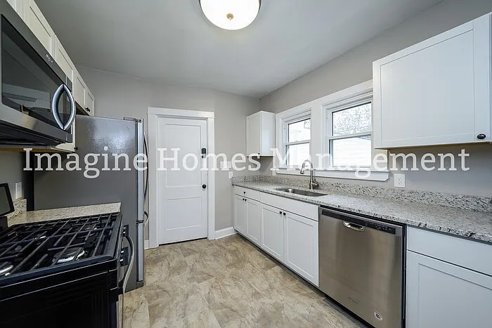 2176 Glenbury Ave #1 — Photo 9