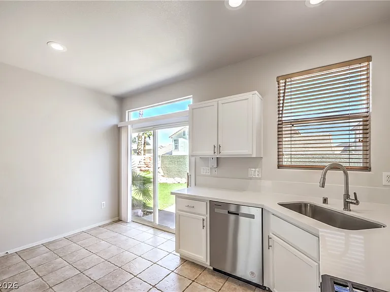 7236 Victoria Oak Ct — Photo 5