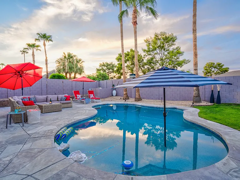 2532 E Desert Cove Ave — Photo 11