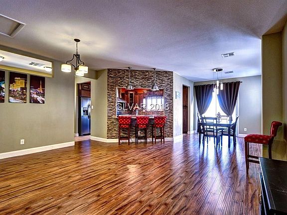 2nd image of 716 Chepstow Ave