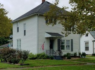 706 E Washington St, Hoopeston, IL 60942