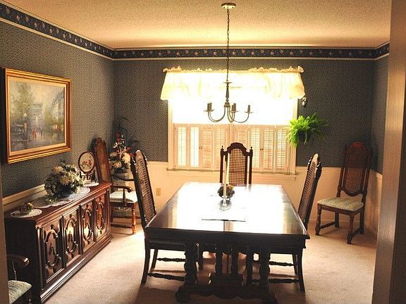 Diningrm from livingroom