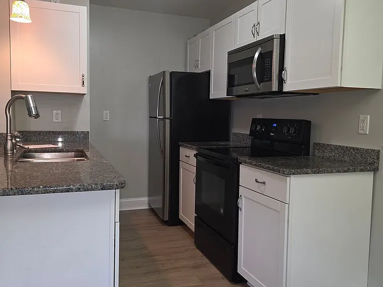 289 Mulberry Ave — Photo 3