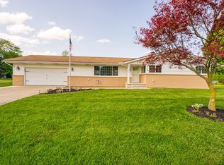 1126 Carryback Dr SW, Pataskala, OH 43062