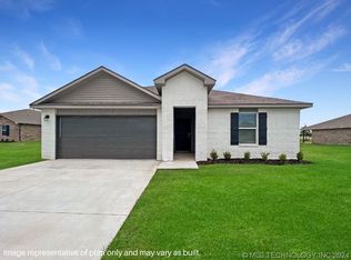 2700 Stonecreek Dr, Claremore, OK 74017