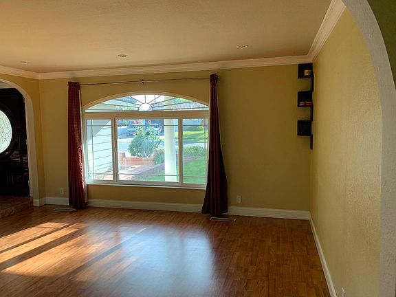 4th image of 3374 Picadilly Dr