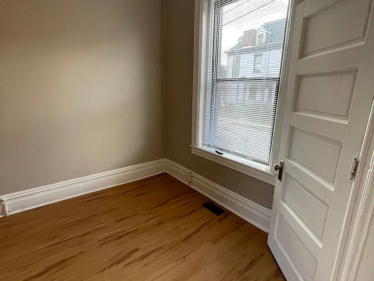 4901 Friendship Ave. — Photo 3