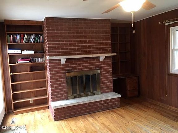 4th image of 318 E Poplar St